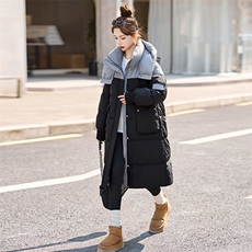 粉色连帽撞色拼接羽绒服女2024冬新款过膝中长款加厚保暖鸭绒外套，女装羽绒服，韩宇舍