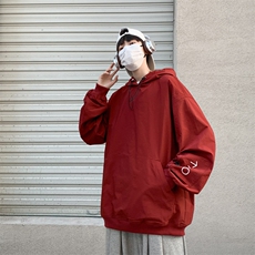 红色