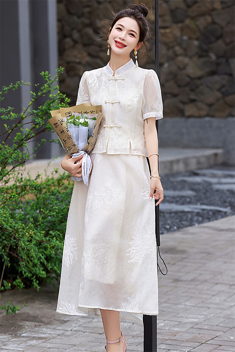 现货洋气时尚套装女2026夏季新款复古名族风两件套刺绣连衣裙套裙,女装套装/套裙,尚洛菲