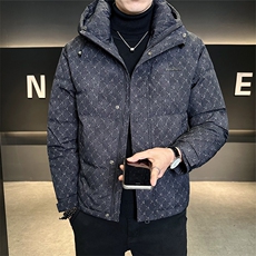 黑灰色
