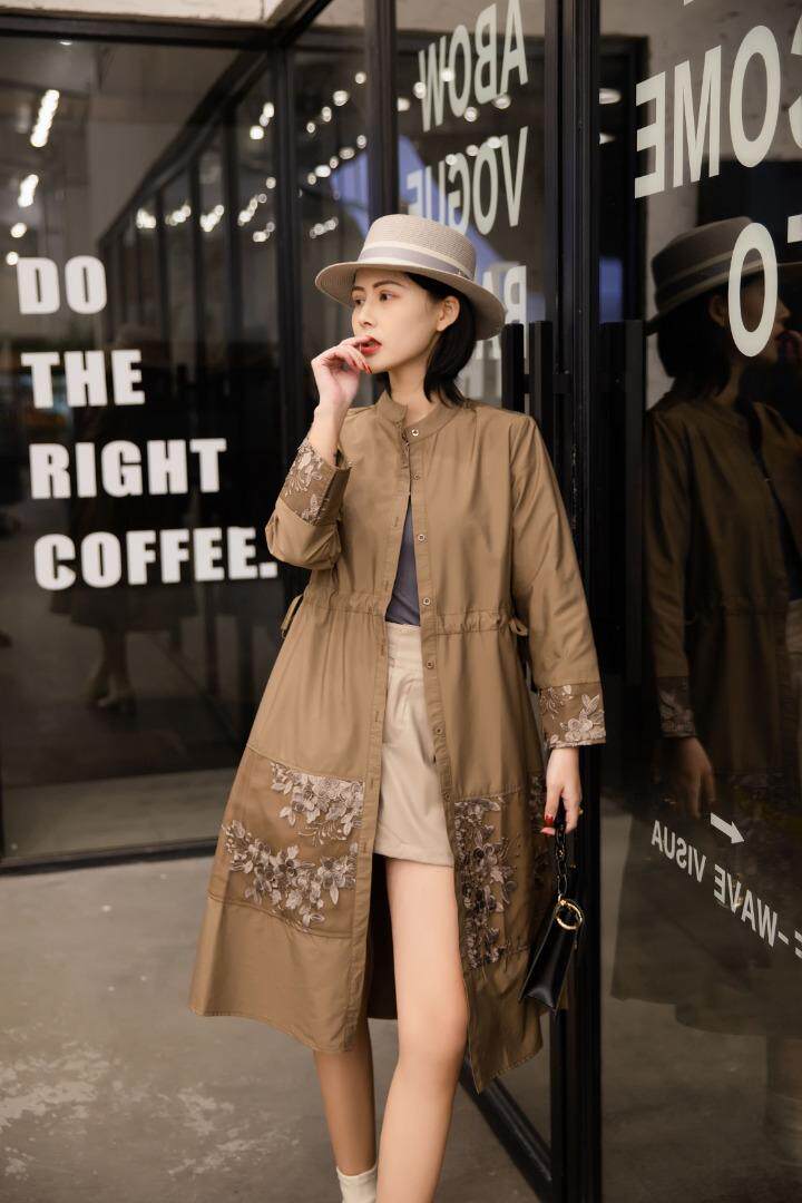 春季新款，网纱绣花欧版风衣，女装风衣，得瑟空间