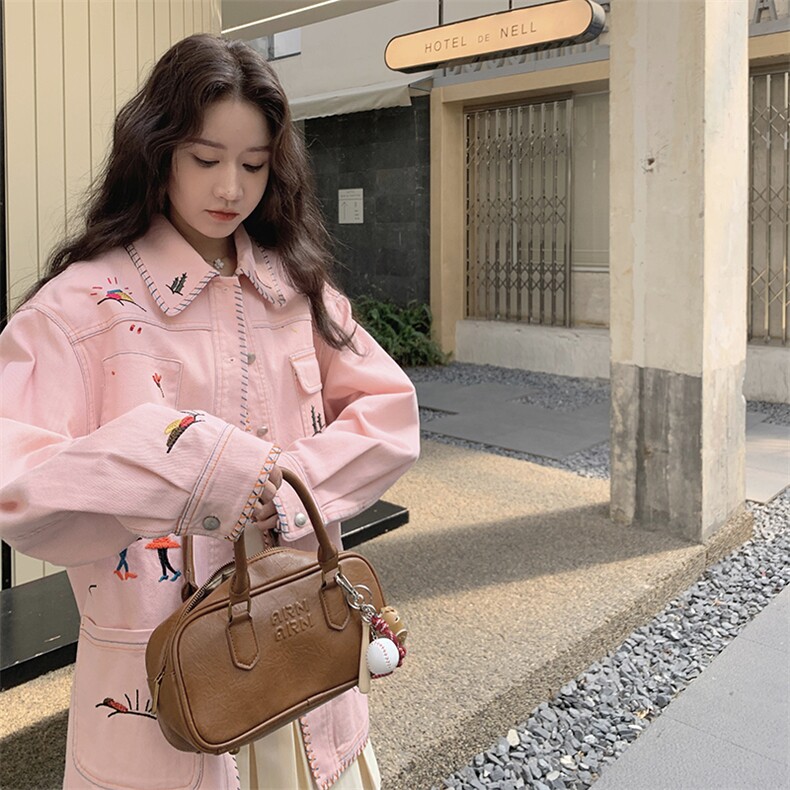 粉色小个子设计感甜酷重工涂鸦刺绣巴恩风牛仔外套女春季新款夹克,女装短外套,2C332