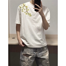 白色