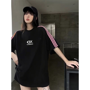 抖音得物品质二开240克宽松纯棉美式潮牌印花三条杠中性风短袖T恤图片
