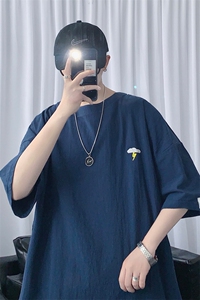 休闲风宽松型圆领T恤短袖简约云朵刺绣休闲上衣男女T125-特价P19图片