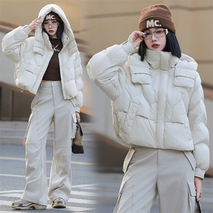 现货2024年冬季羽绒服女超好看新款今年流行显瘦洋气90白鸭绒外套图片