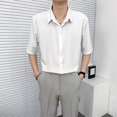 白色