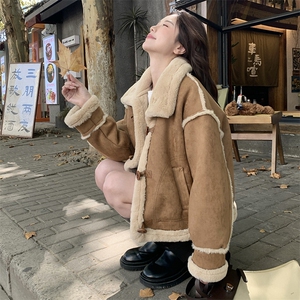 独特超好看皮毛一体羊羔毛外套女冬加绒加厚短款麂皮绒机车服夹克图片