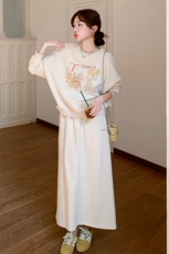现货数据好米色印花卫衣套装2C198-5885-P175-K255，女装套装/套裙，2C198