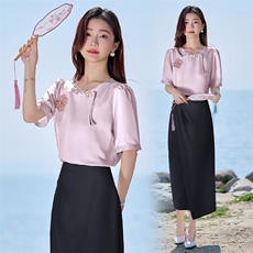 现货短袖女装设计感小众2025夏季新款短款衬衣时尚别致上衣，女装衬衫，时尚俏佳人