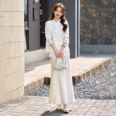 现货春装新款简约时尚重工艺钉珠减龄组合套装马甲半裙衫三件套，女装套装/套裙，韩美纤衣