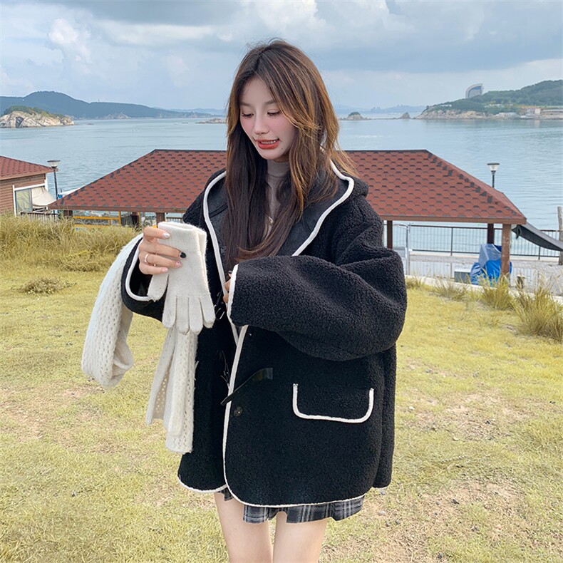 黑色连帽羊羔毛外套女2025秋冬新款慵懒风宽松显瘦小个子加厚大衣,女装短外套,2B187