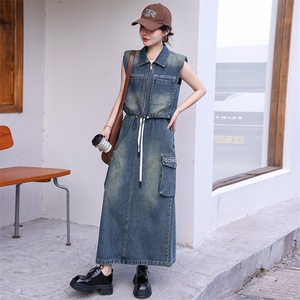 现货时尚休闲牛仔马甲套装裙女2024秋新款洋气减龄半身裙两件套图片