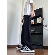灰色