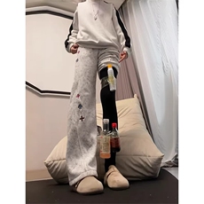 白灰色