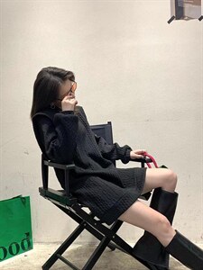花垫肩连衣裙图片