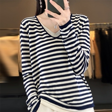 藏蓝色