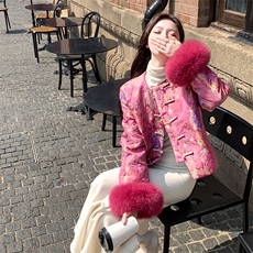 现货！2700A新中式提花圆领短款羽绒外套女配袖口狐狸毛条，女装羽绒服，衣秀之家