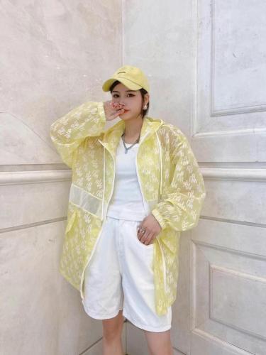 W773欧洲站夏季新款时尚休闲潮接接大版字母印花防晒衣,女装,L·H·X