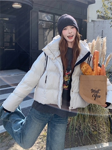 短款连帽羽绒服女2025冬季新款时尚学院风加厚保暖面包服外套图片