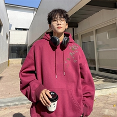 酒红色