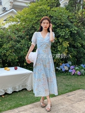 夏季刺绣花纹连衣裙，女装连衣裙，得到THETHAT
