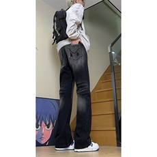 黑色