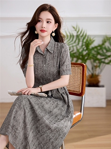 法式温柔花朵印花连衣裙女2026夏季新款气质领收腰显瘦碎花长裙图片