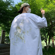 白色