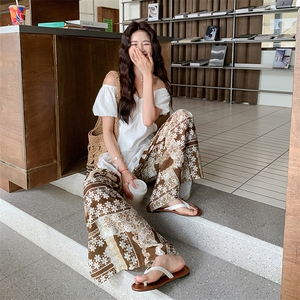 夏季新品 设计感小衫＋印花阔腿裤两件套 2C285 1838 P155K228图片