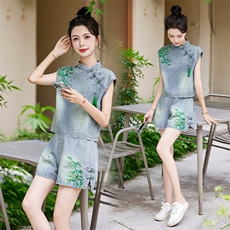 欧货高级时髦牛仔套装裤潮2025夏新款女流行洋气减龄复古短裤,女装套装/套裙,关键词, 欧货高级时髦牛仔套装裤潮2025夏新款女流行洋气减龄复古短裤,女装套装/套裙,关键词,