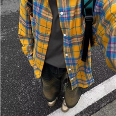 黄色