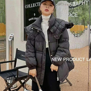 2021新品韩版彩色减龄娃娃领羽绒服图片