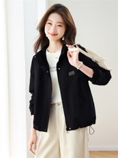 现货！现货！2026春季新款时尚宽松休闲短款外套女，女装短外套，以桐