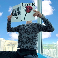 灰色