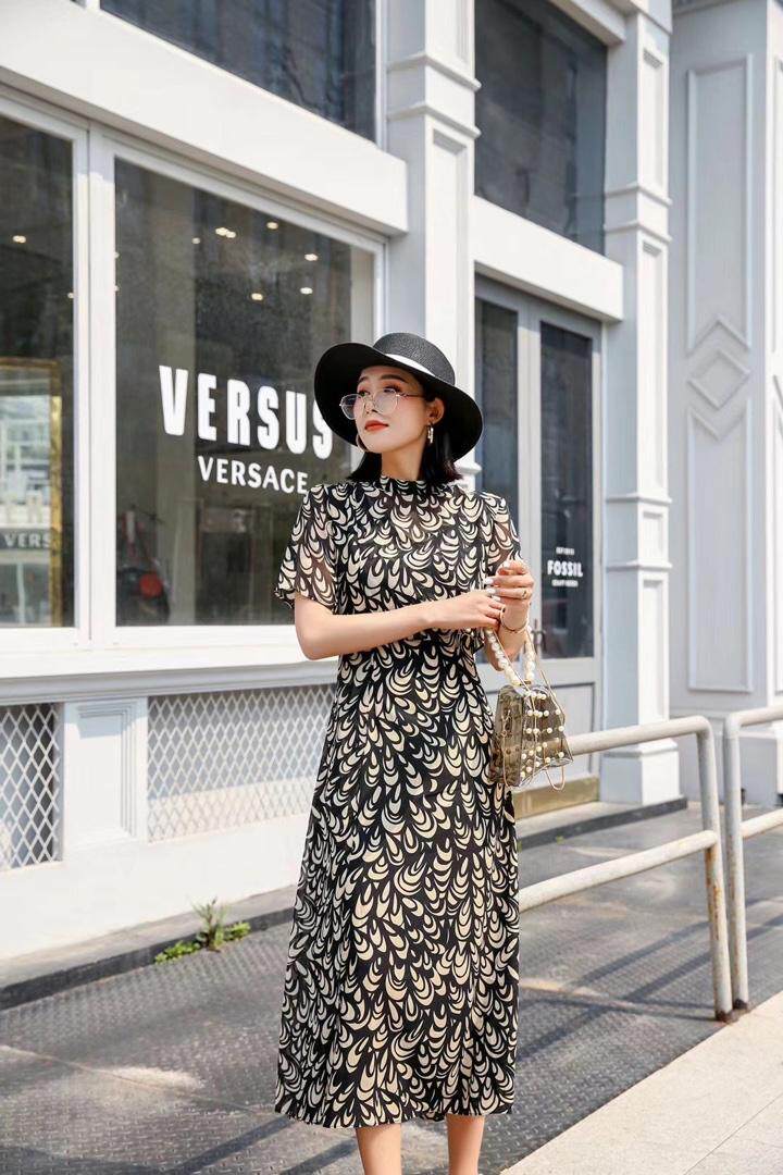 蓝芝依秀 LZYX145087