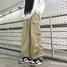 卡其色