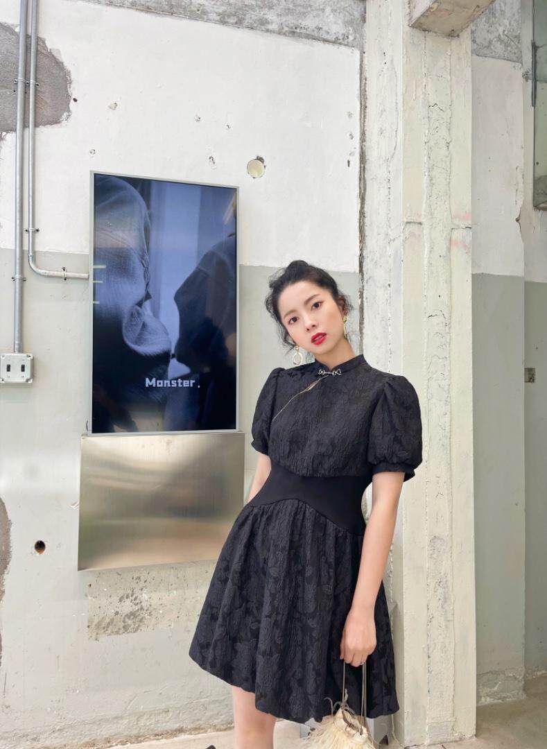 【现货】古风雕刻松紧腰连衣裙，女装连衣裙，欧尼蒂