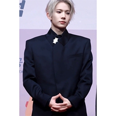 现货~2026春季立领中式黑色垫肩西服外套带胸针设计上衣X870-P85，男装西服，星座1004-3