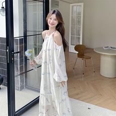 设计感露肩印花挂脖连衣裙女2025新款夏季时尚气质清冷感流苏长裙，女装连衣裙，诺蝶