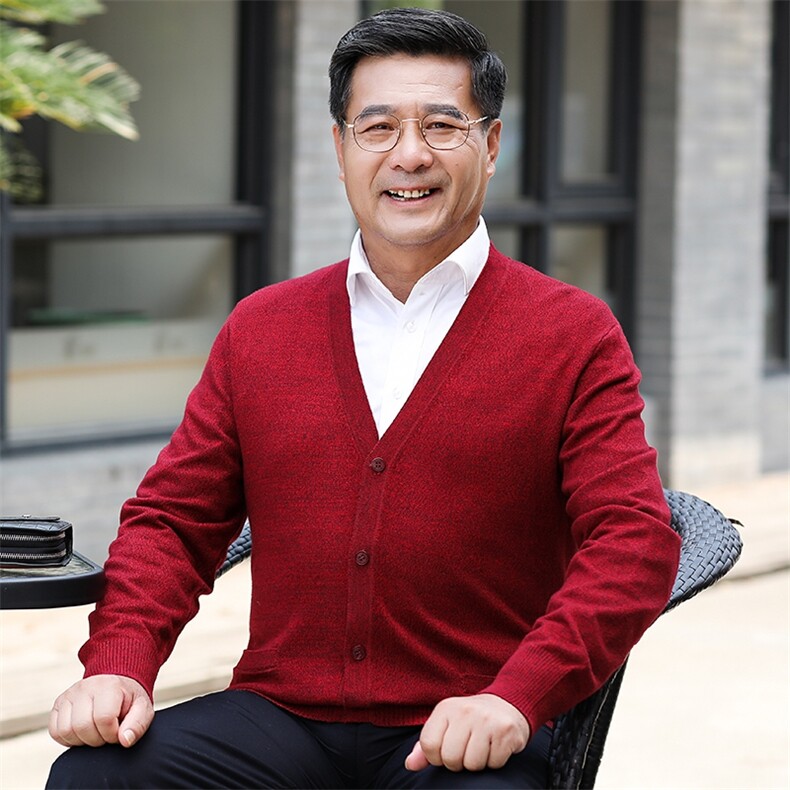 2024秋冬新款中老年男款V领纽扣纯色经典开衫,男装羊绒开衫,衣恋羊绒