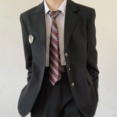 黑色