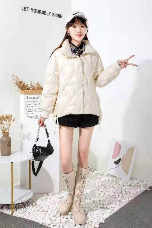 新款羽绒服现货，女装羽绒服，尚言