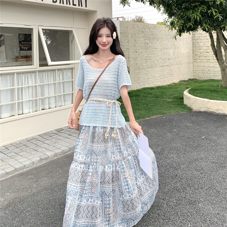 2025夏新款蓝色V领罩衫碎花半身裙套装女针织上衣波西米亚两件套图片
