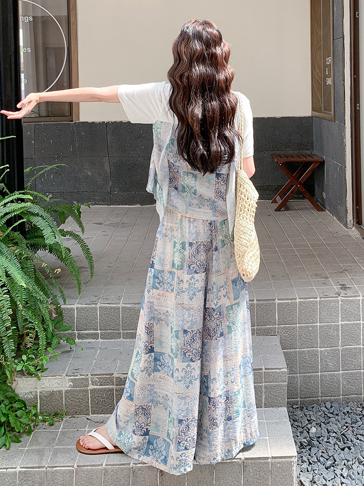 盐系轻熟风休闲套装女夏季2025新款复古设计感T恤印花裤裙两件套,女装套装/套裙,浙宝305