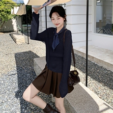 深藏青色