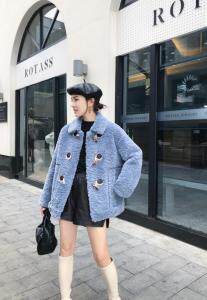 冬季皮毛一体，莫卡熊面料手感超柔软，女装，米朵拉