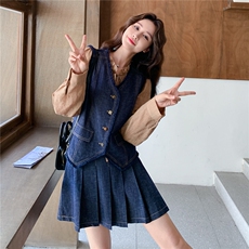 复古设计感牛仔马甲套装女秋季2025新款学院衬衫休闲百褶裙三件套，女装套装/套裙，2C028