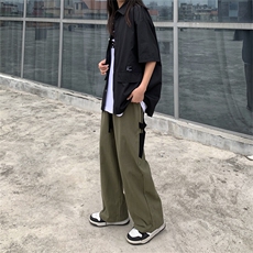 军绿色