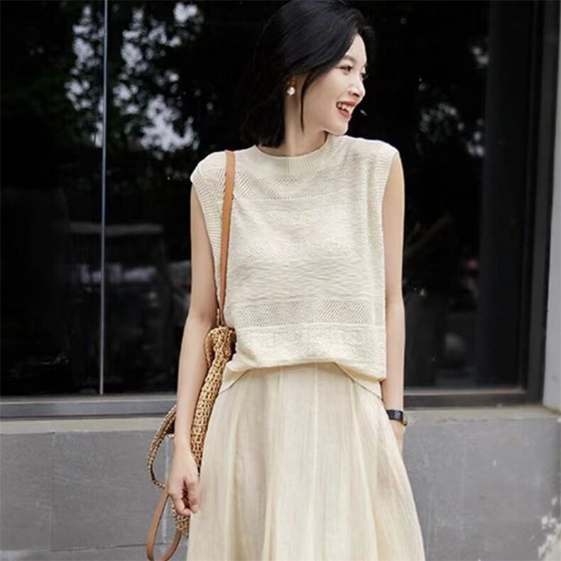 高级感薄款镂空圆领套头针织衫法式肌理感别致减龄休闲显瘦上衣女，女装背心吊带，萱芳婷羊绒